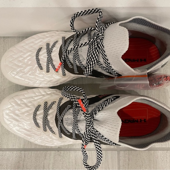 Soccer Cleats - Picture 2 of 5